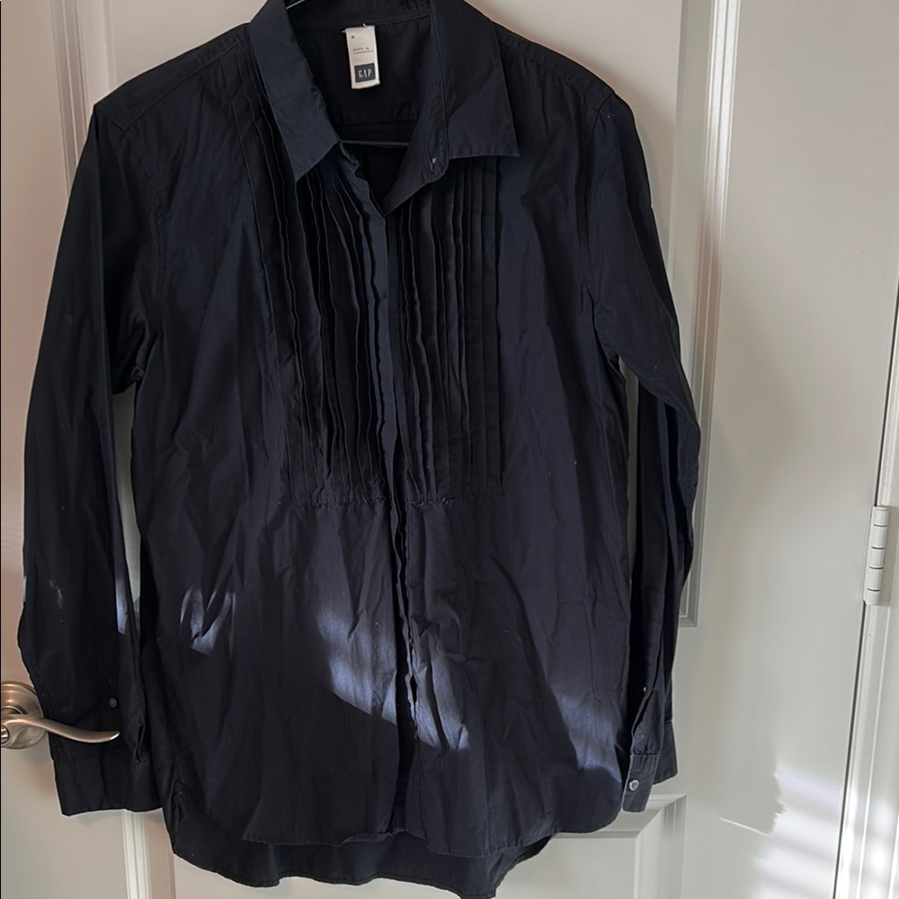 Gap Black Pleated Button-Up Shirt cotton shirt size M.